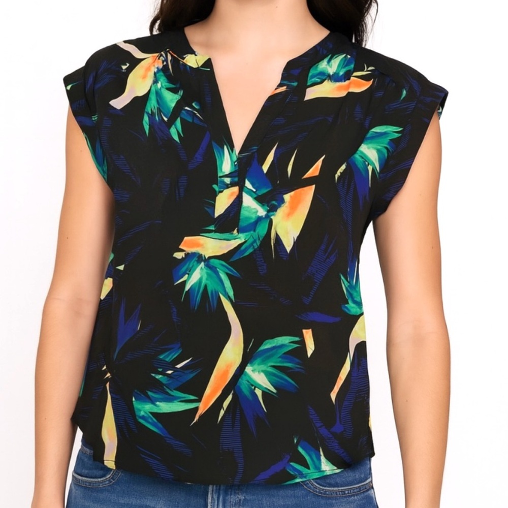 APT.9 Black Tropical Floral V-Neck Blouse XS | Cap Sleeve Bird of Paradise Top